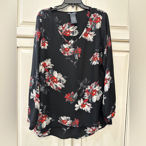 Chelsea & Theodore Tops - Floral Black and Red Women's Top